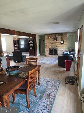 918 ALLEN, New Cumberland, PA 17070
