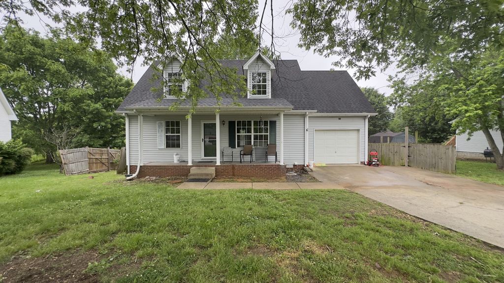 105 Vernon Traylor Dr, Smyrna, TN 37167