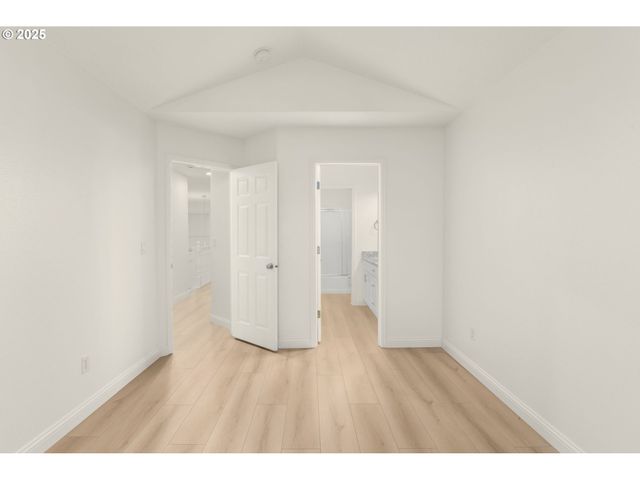 18568 Sw MUIRFIELD St, Beaverton, OR 97003