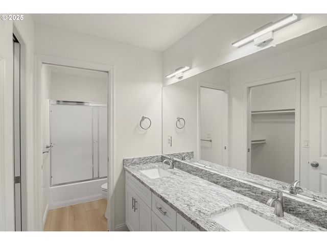 18568 Sw MUIRFIELD St, Beaverton, OR 97003