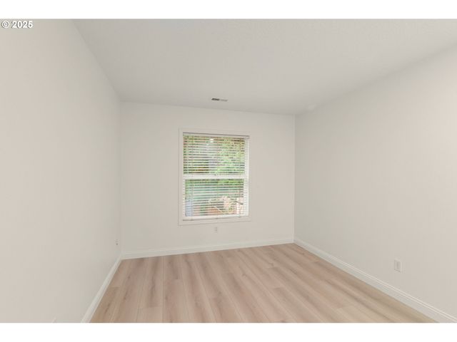 18568 Sw MUIRFIELD St, Beaverton, OR 97003