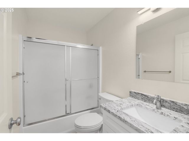 18568 Sw MUIRFIELD St, Beaverton, OR 97003