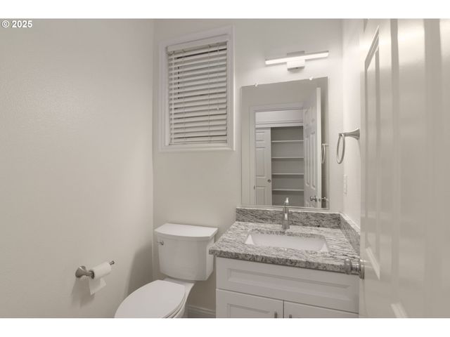 18568 Sw MUIRFIELD St, Beaverton, OR 97003