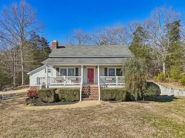 1585 Amos Hamlett Rd, Pulaski, TN 38478