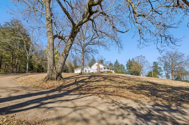 1585 Amos Hamlett Rd, Pulaski, TN 38478