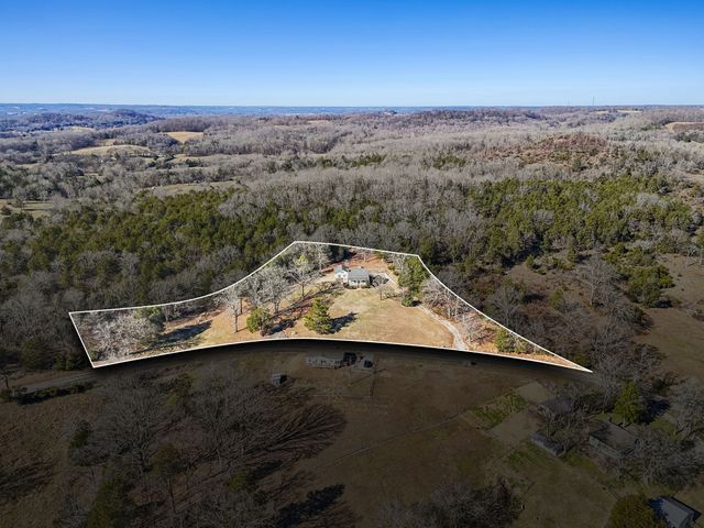 1585 Amos Hamlett Rd, Pulaski, TN 38478