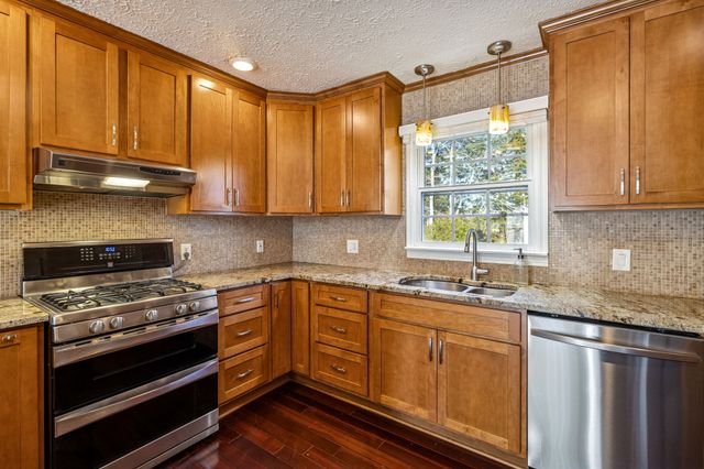 1585 Amos Hamlett Rd, Pulaski, TN 38478