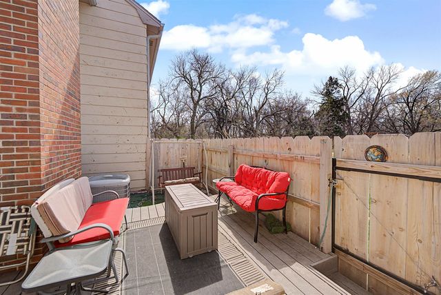 1312 Parkwood Dr, Salina, KS 67401