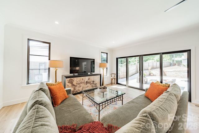 5546 Murrayhill Road, Charlotte, NC 28210
