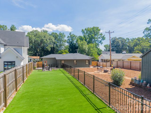 5546 Murrayhill Road, Charlotte, NC 28210