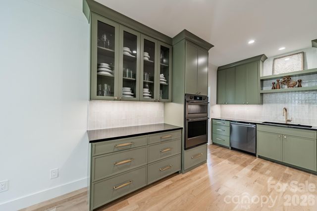 5546 Murrayhill Road, Charlotte, NC 28210
