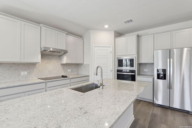 560 Shelton Pass, Cibolo, TX 78108