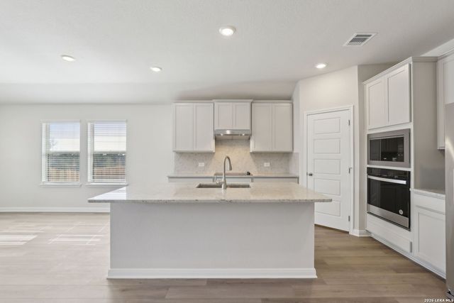 560 Shelton Pass, Cibolo, TX 78108