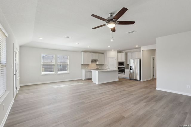 560 Shelton Pass, Cibolo, TX 78108