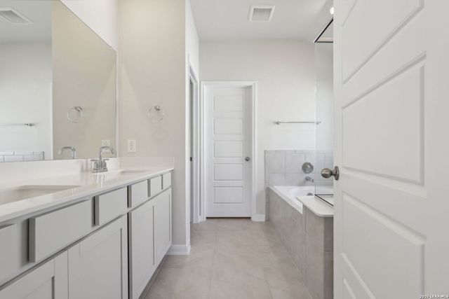 560 Shelton Pass, Cibolo, TX 78108