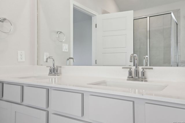 560 Shelton Pass, Cibolo, TX 78108