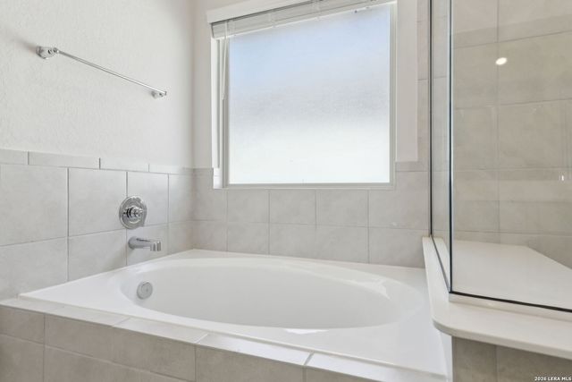 560 Shelton Pass, Cibolo, TX 78108