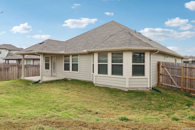 560 Shelton Pass, Cibolo, TX 78108