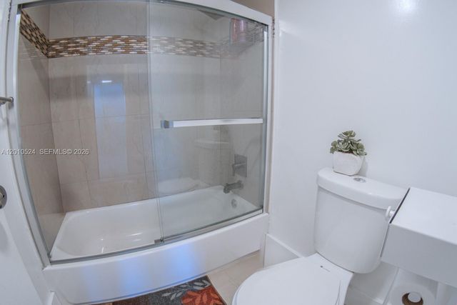 20100 W Country Club Dr 504, Aventura, FL 33180