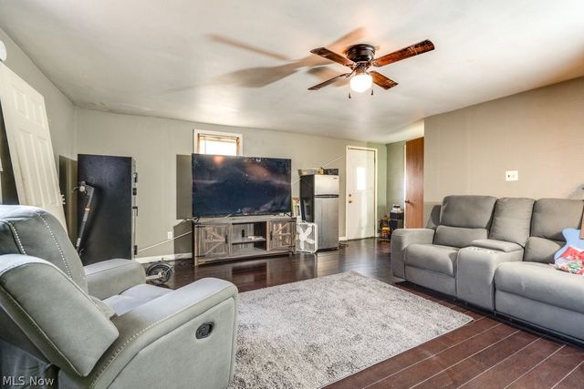 6095 Bell Avenue, Hubbard, OH 44425