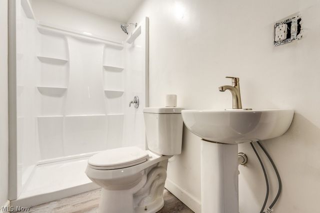 6095 Bell Avenue, Hubbard, OH 44425