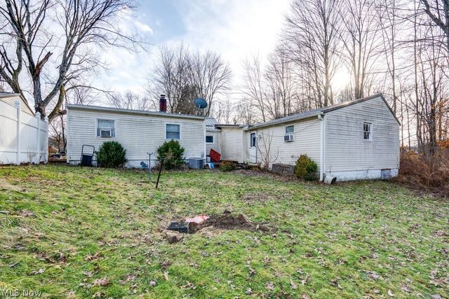 6095 Bell Avenue, Hubbard, OH 44425