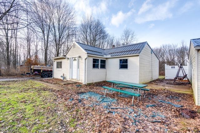 6095 Bell Avenue, Hubbard, OH 44425