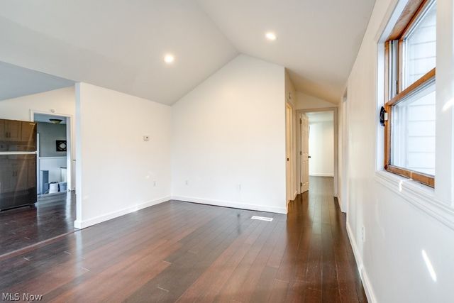 6095 Bell Avenue, Hubbard, OH 44425