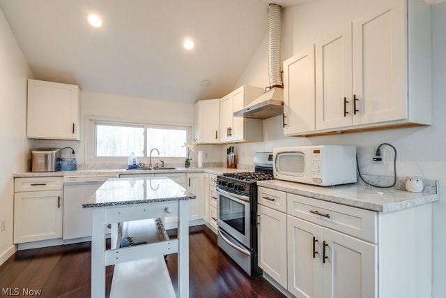 6095 Bell Avenue, Hubbard, OH 44425