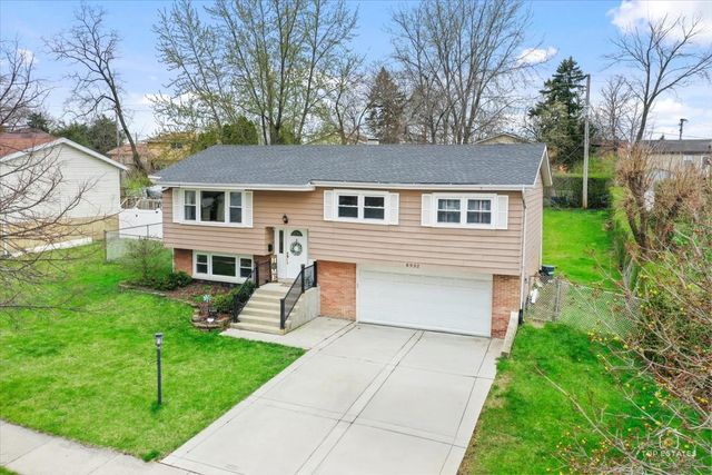 8932 S 85th Court, Hickory Hills, IL 60457