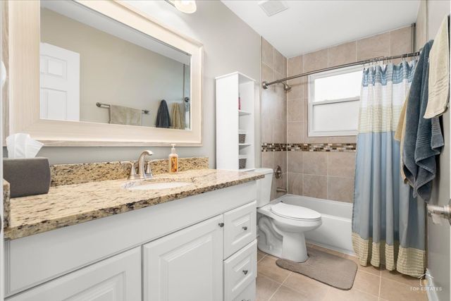 8932 S 85th Court, Hickory Hills, IL 60457