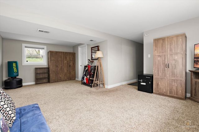 8932 S 85th Court, Hickory Hills, IL 60457