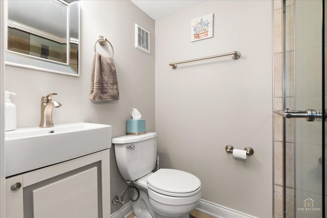 8932 S 85th Court, Hickory Hills, IL 60457