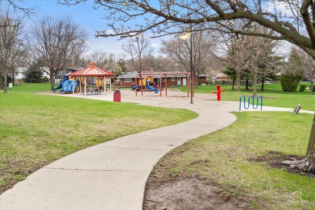 8932 S 85th Court, Hickory Hills, IL 60457