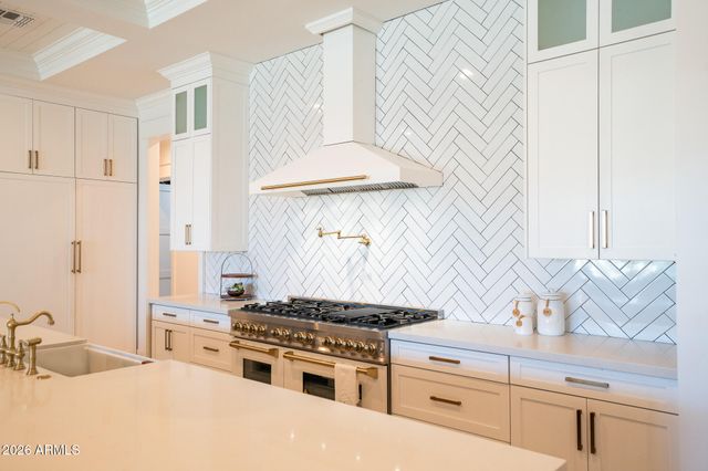 17337 W PEORIA Avenue, Waddell, AZ 85355