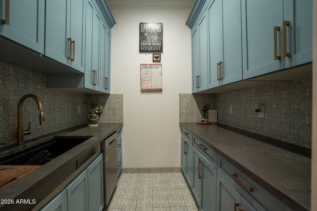 17337 W PEORIA Avenue, Waddell, AZ 85355