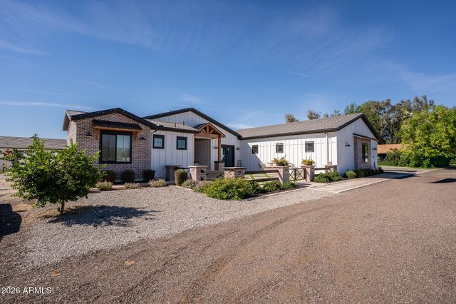 17337 W PEORIA Avenue, Waddell, AZ 85355