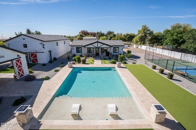 17337 W PEORIA Avenue, Waddell, AZ 85355
