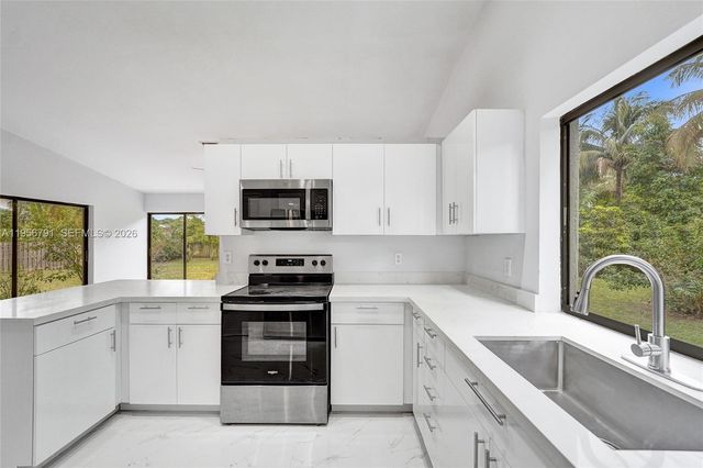 4410 NW 64th Ter, Lauderhill, FL 33319