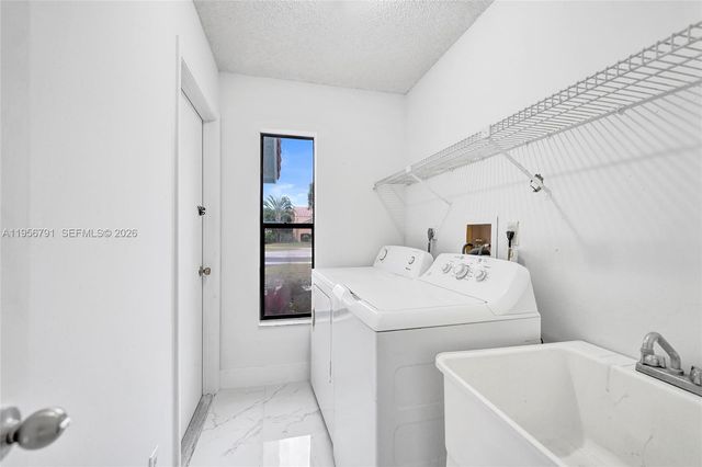 4410 NW 64th Ter, Lauderhill, FL 33319