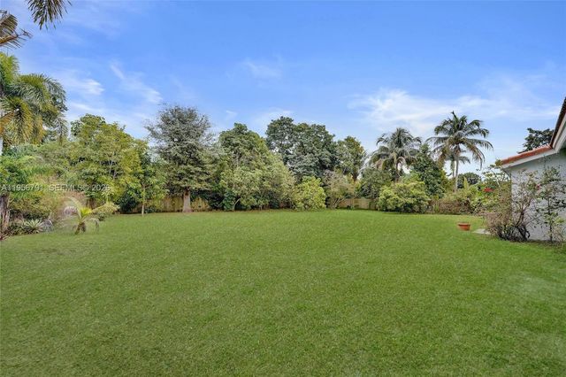 4410 NW 64th Ter, Lauderhill, FL 33319