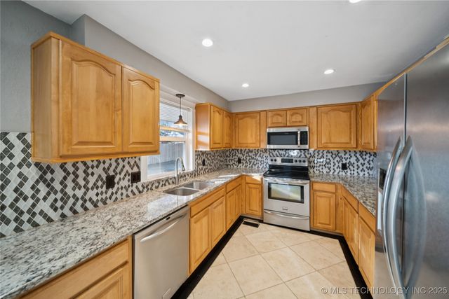 9222 S Norwood Avenue, Tulsa, OK 74137