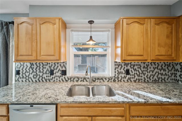 9222 S Norwood Avenue, Tulsa, OK 74137