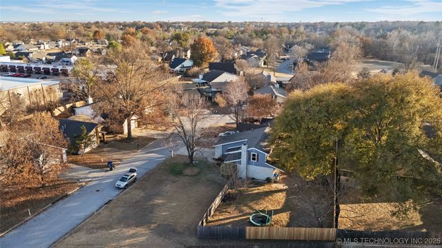 9222 S Norwood Avenue, Tulsa, OK 74137