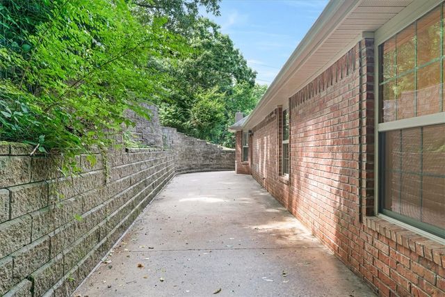 22773 Raymond Street, Springdale, AR 72764