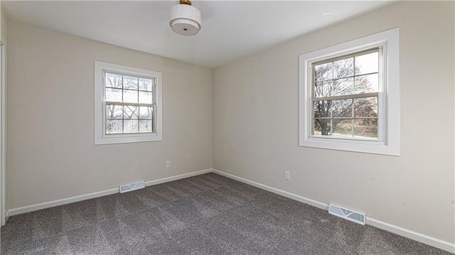 13332 Little Farm Road, Excelsior Springs, MO 64024