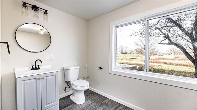 13332 Little Farm Road, Excelsior Springs, MO 64024