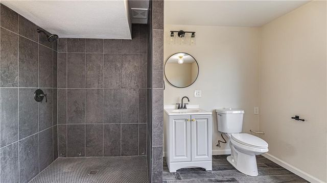 13332 Little Farm Road, Excelsior Springs, MO 64024