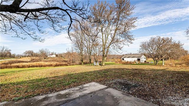 13332 Little Farm Road, Excelsior Springs, MO 64024