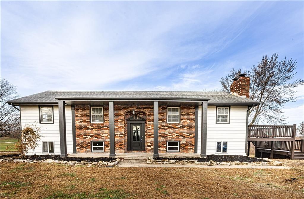 13332 Little Farm Road, Excelsior Springs, MO 64024